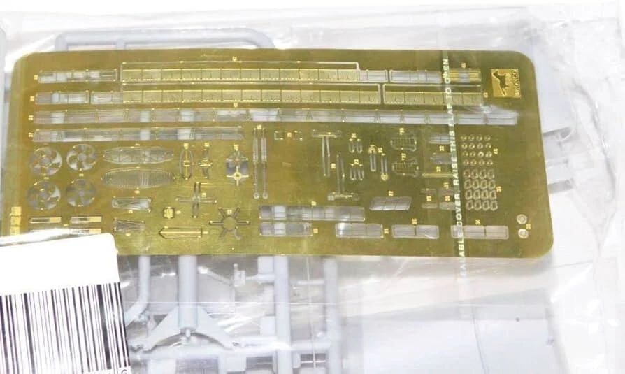 NEW Bronco 1/350 Taiwan Navy KANG DING Missile Frigate - Image 3 of 4