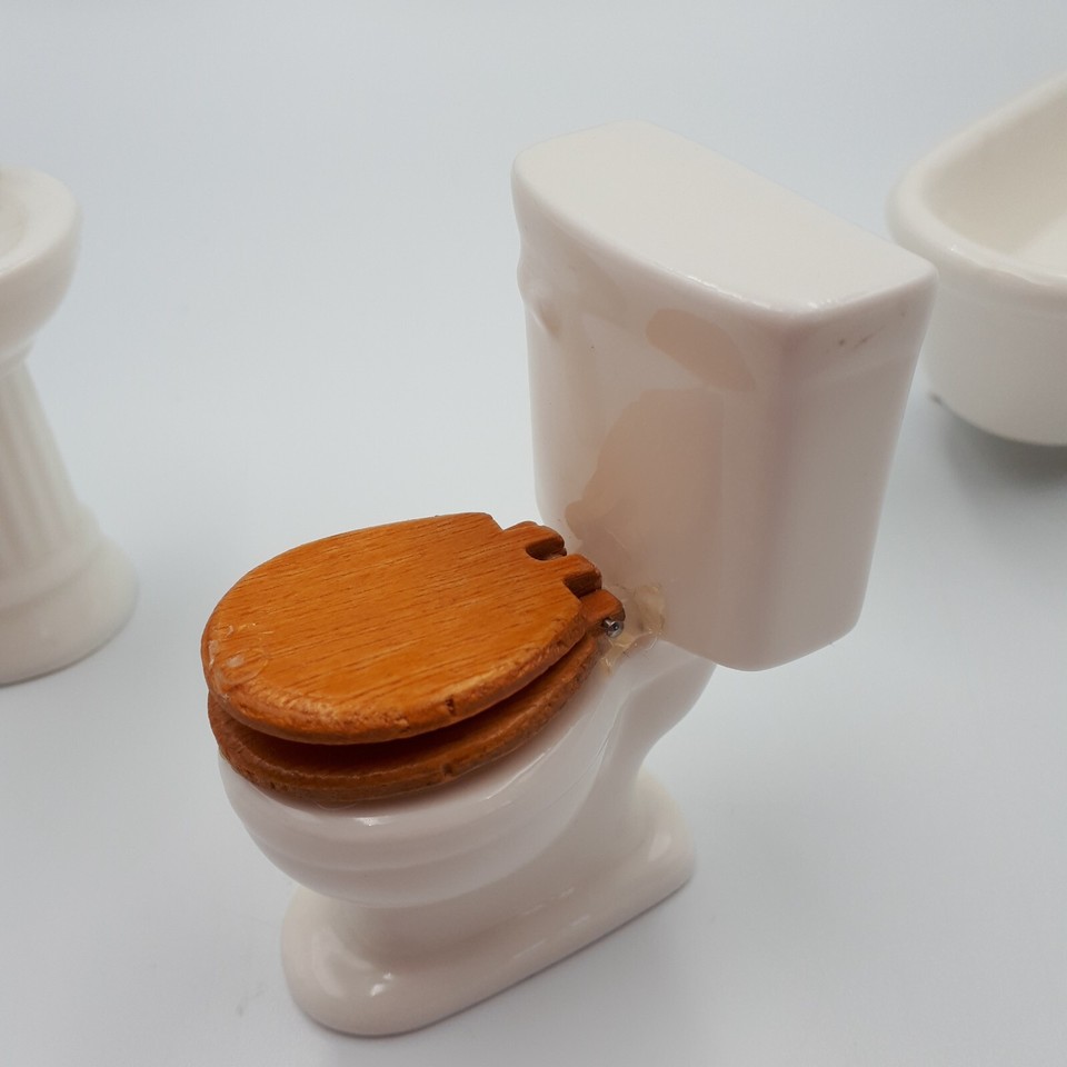 Dolls house bathroom set white ceramic bath toilet and handbasin gold