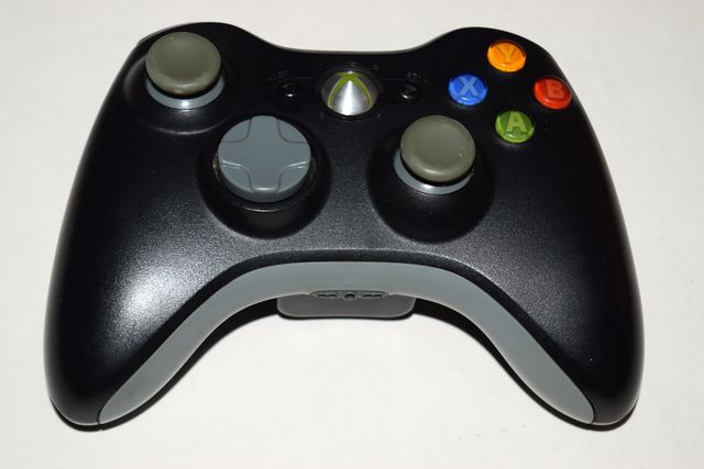 Authentic Black and Gray Wireless Genuine Microsoft Xbox 360 Controller ...