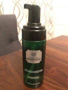 the body shop drops of youth gentle foaming wash