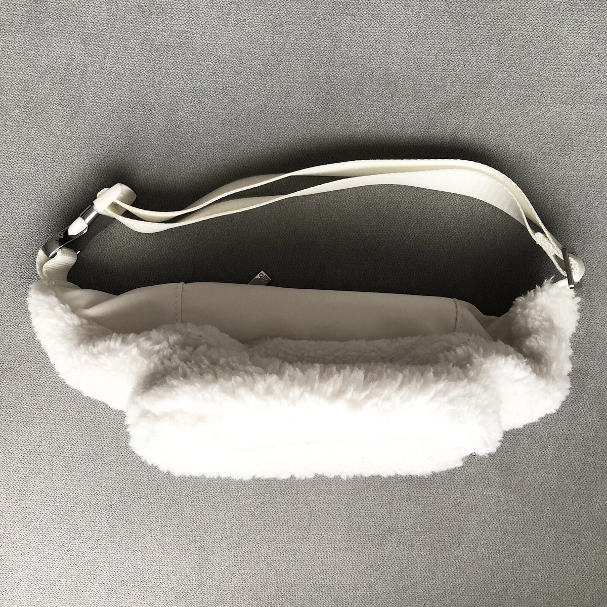 Alo Yoga Sherpa Explorer Fanny Pack Ivory | eBay