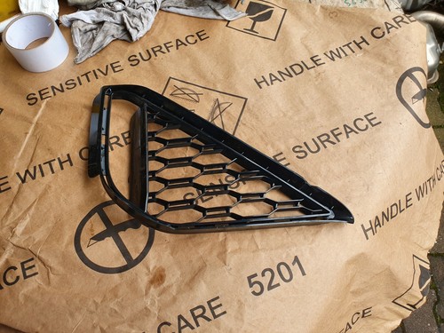 Original BMW X2 M Mesh Edition F39 Gitter Frontstoßstange Unten Rechts 8069098