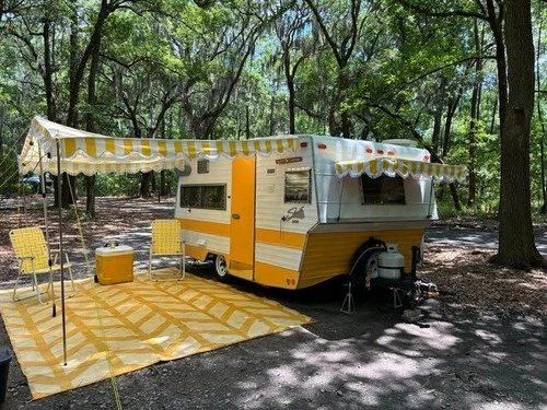 Rare 1969 Shasta LoFlyte, Front Kitchen, Vintage Travel Trailer Camper