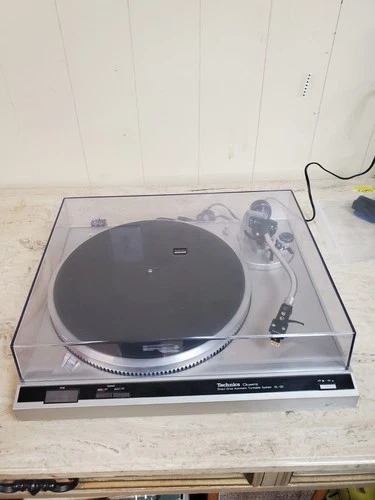 Technics SL-Q2 Direct Drive Automatic Turntable ** See Description **