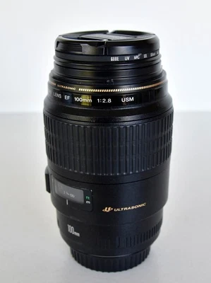 Canon EF 100mm f2.8 USM Macro Lens Full Frame Exc/Cond - Image 1 of 4