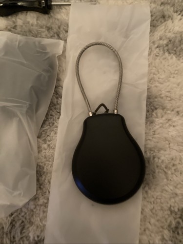 Secure Holder For AirTag With Wire Cable- 4 pack - Picture 3 of 8