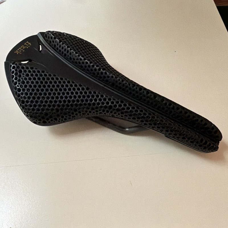 Fizik Versus Evo R1 Adaptive 3D Printed Road Bike Saddle 149mm Black