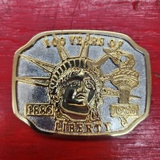 JK07145 VINTAGE 1986  100 YEARS - THE STATUE OF LIBERTY  1886-1986 BELT BUCKLE