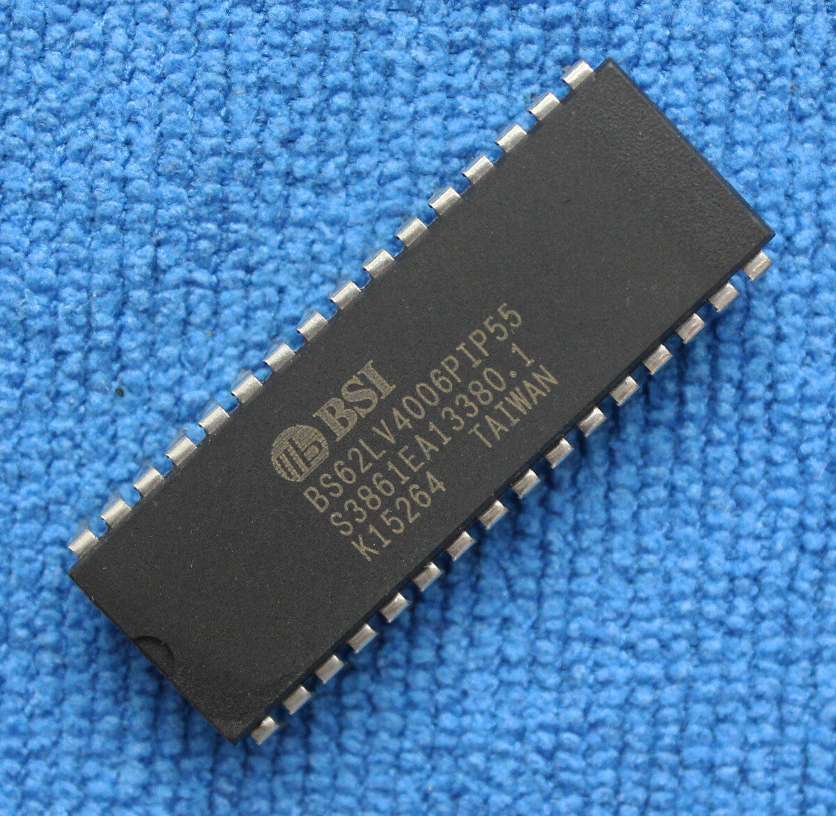 Circuito Integrato BS62LV4006PIP55 DIP – Componente Elettronico Nuovo - Foto 2