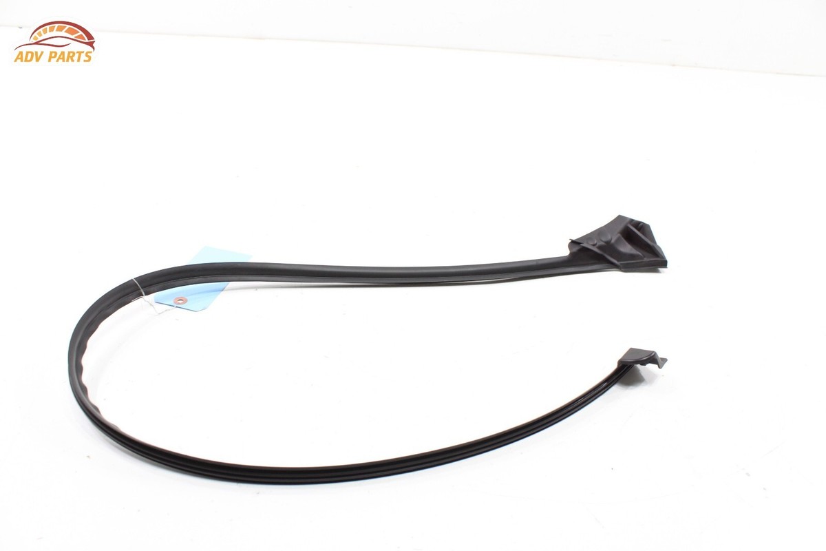 akimasa1018専用 JAGUAR F-PACE FRONT RIGHT SIDE DOOR UPPER WEATHERSTRIP SEAL