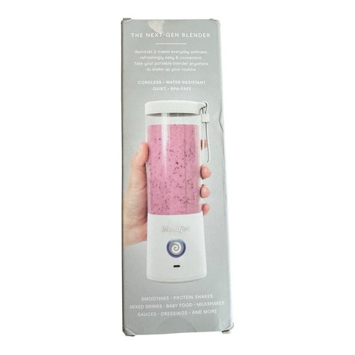 BlendJet 2 Portable Blender (White) – USB-C Rechargeable, Box Wear - Picture 6 of 10