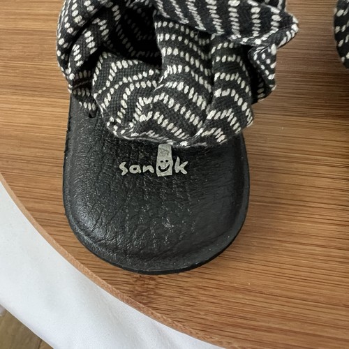 Sanuk Womens 8 Yoga Mat Black Gray Striped Knit Sling Flip Flop Sandals - Picture 3 of 6