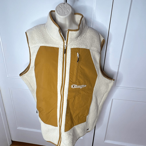 Champion Men’s Shearling Vest in Cocoa Butter Size XL