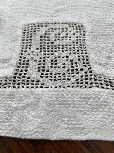 Vtg White Linen Hand Towels Set Of 2 Lace, Textured, Cutwork 19x14 & 25x14 - Picture 6 of 9