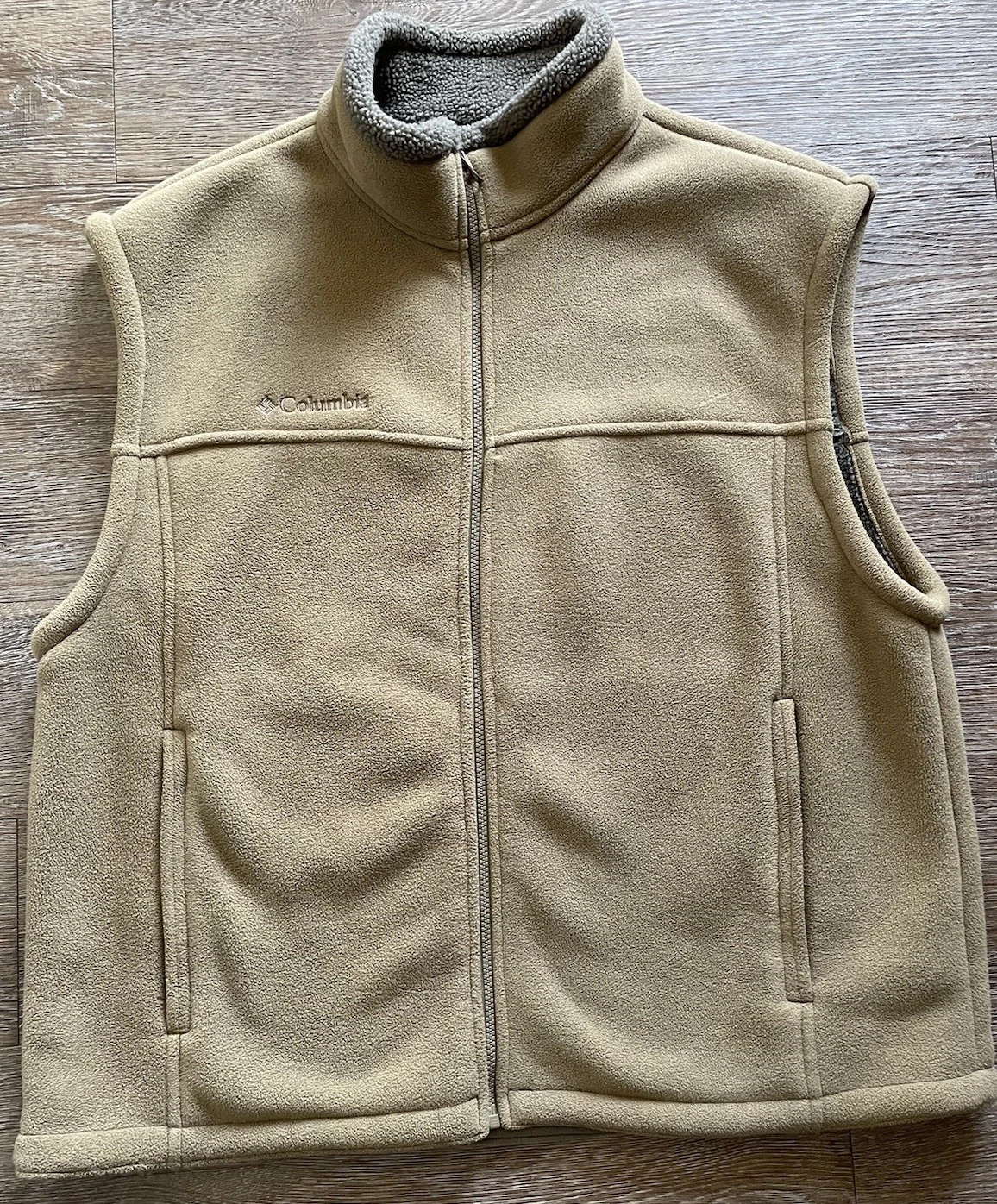 Columbia Fleece Vest Jacket Men's Size XL Beige Mock Neck Full Zip Sleeveless