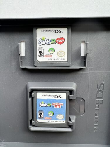 Nintendo DS Games The Sims 2: Apartment Pets AND Sims 2: Pets (2 Games) - Picture 4 of 8