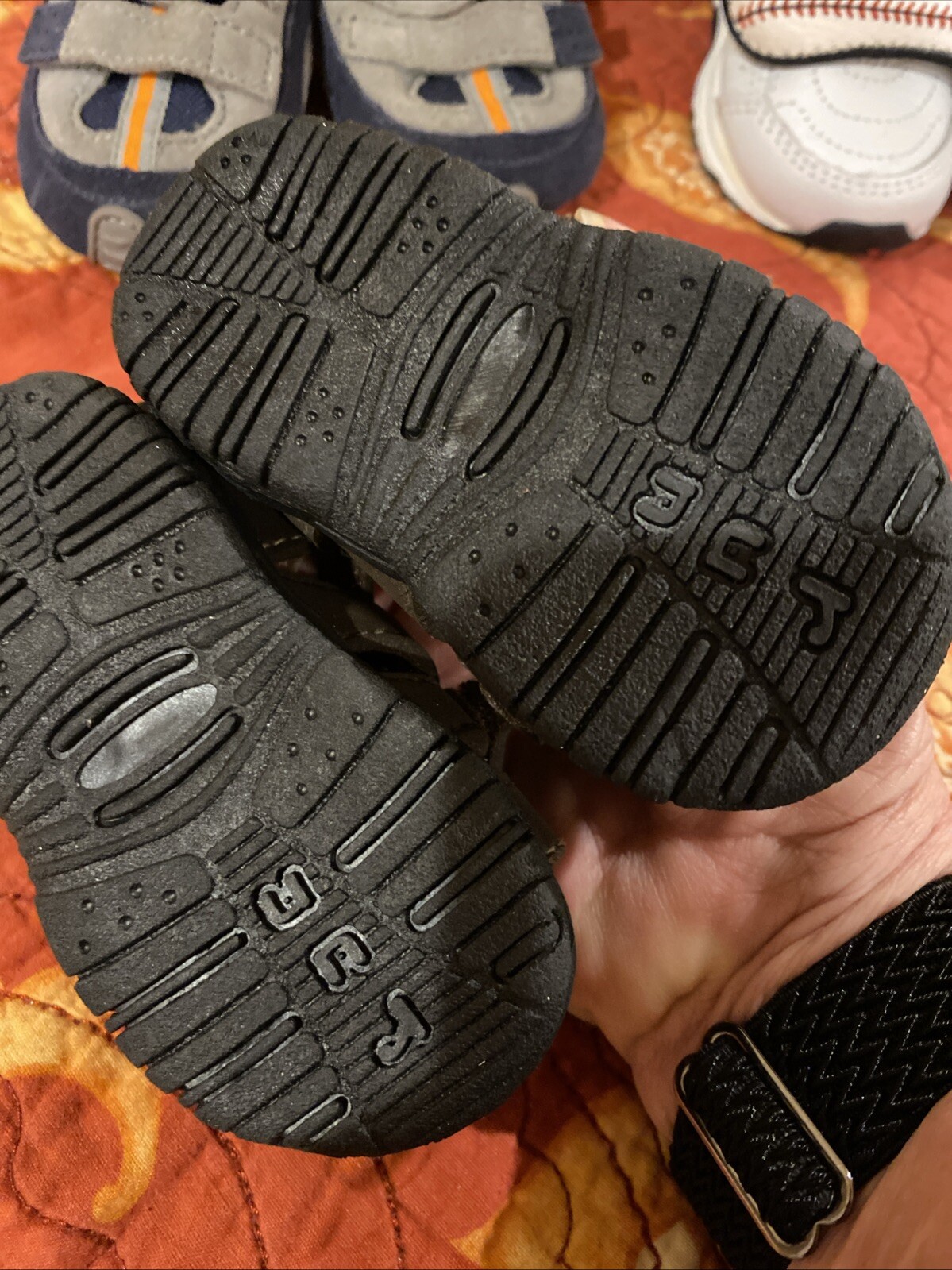 PONY Set 3 scarpe bambino ragazzo taglia 2 sneakers New Balance nero culla e sandali marroni scarpa