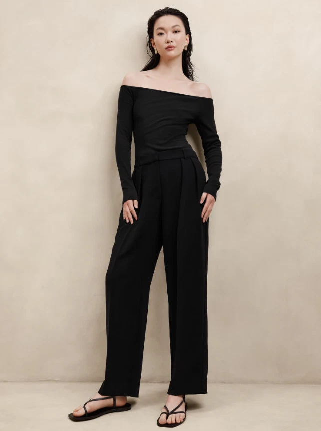 Banana Republic Relaxed Wide Leg Pleated Trouser Pants Size 2 Black #515471 $120