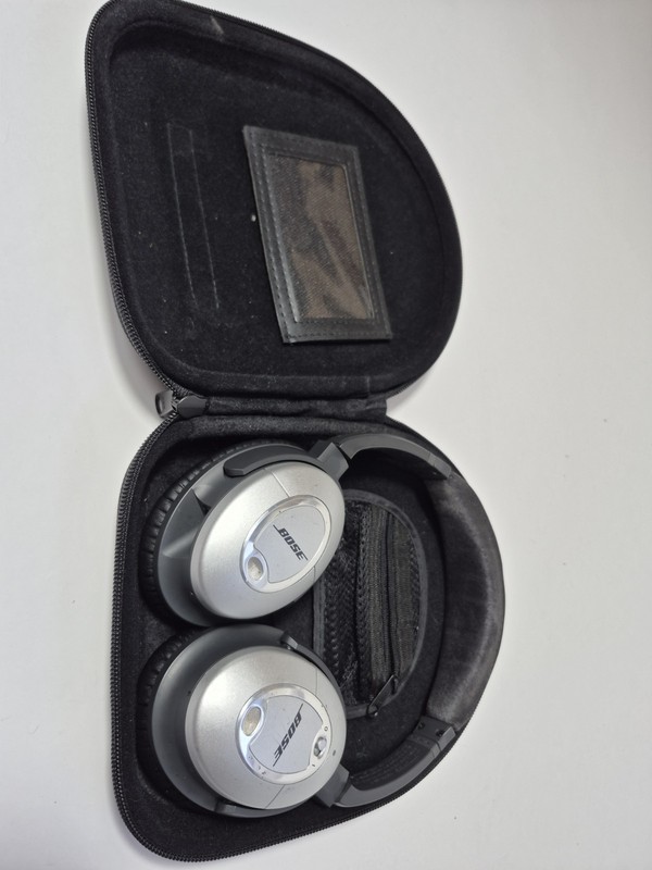 Bose QC2 Headphones Quiet Comfort 2 Acoustic Noise Canceling *No Cables*