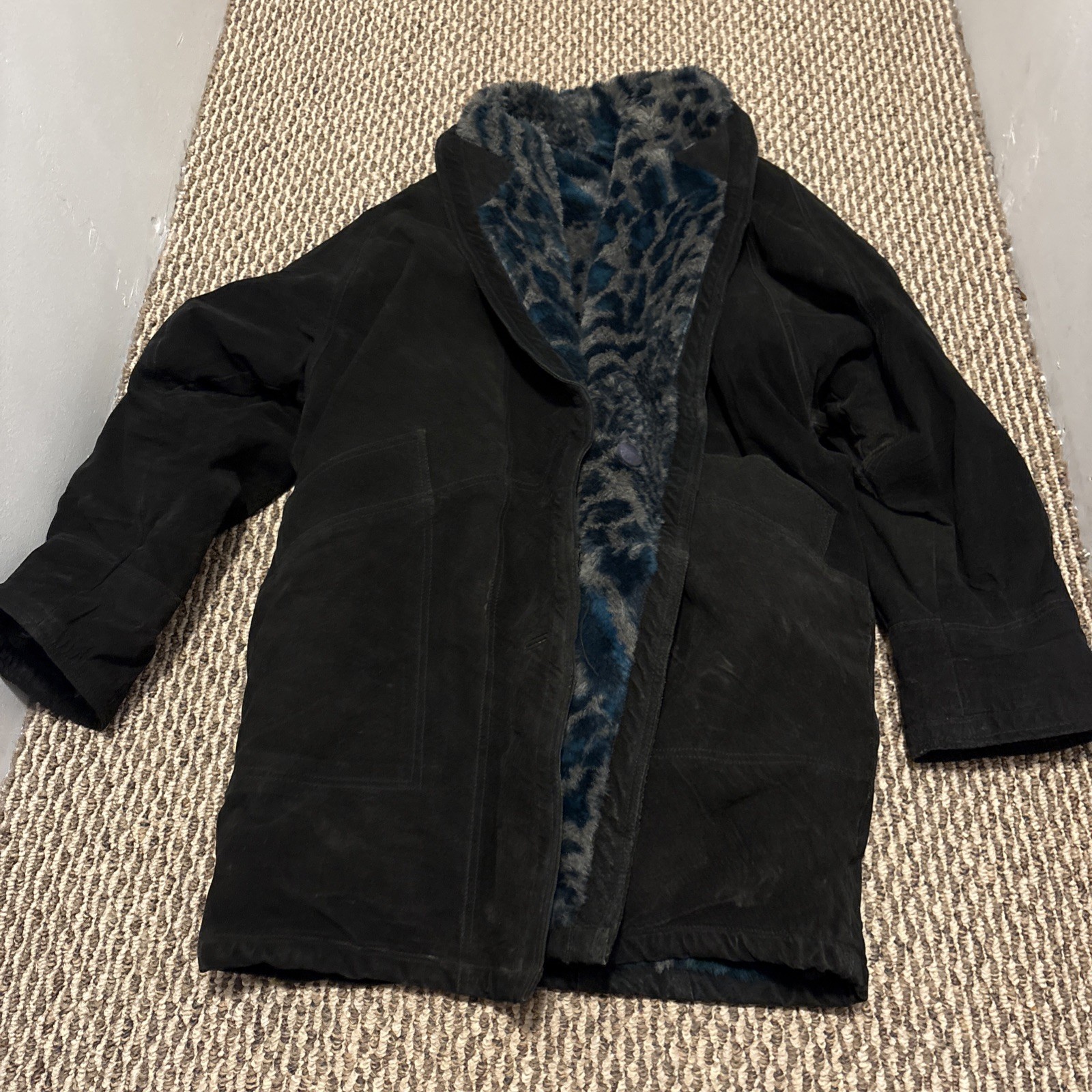 Reversible (Missing Button)** Pierre La Del Leath… - image 1