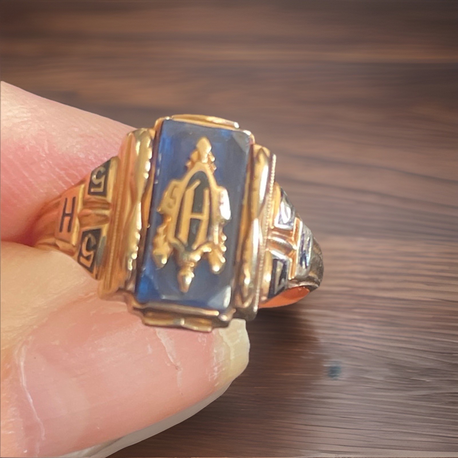 Rare 1955 High School Class Ring – Solid 10K Gold… - image 2