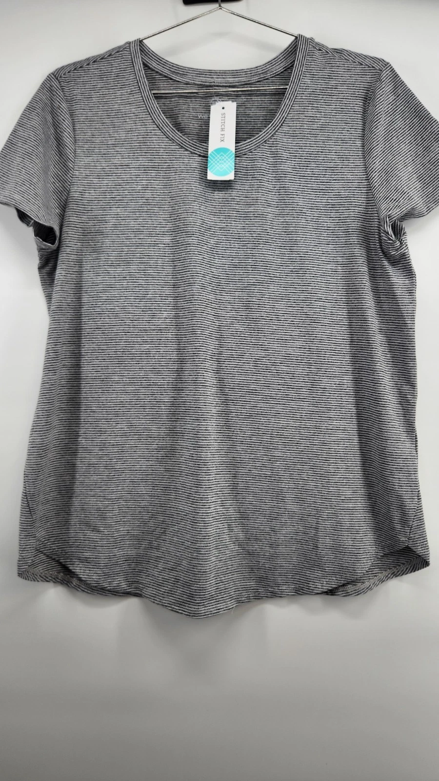 We Wander Women's Large Grey WeFlex Tazia Tulip Hem Tee Shirt NWT