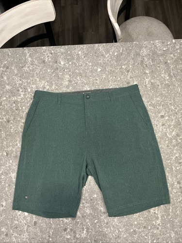 Linksoul Shorts Men’s Size 36 Green 9” Golf Casual Flat Front Chino EUC