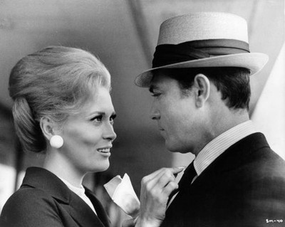Faye Dunaway getting close to Paul Burke in the film The Thomas Cr- Old Photo