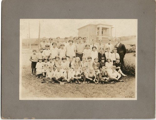 Retrato de clase de gramática a secundaria de principios de la década de 1920 en EE. UU. - Tarjeta fotográfica de gabinete