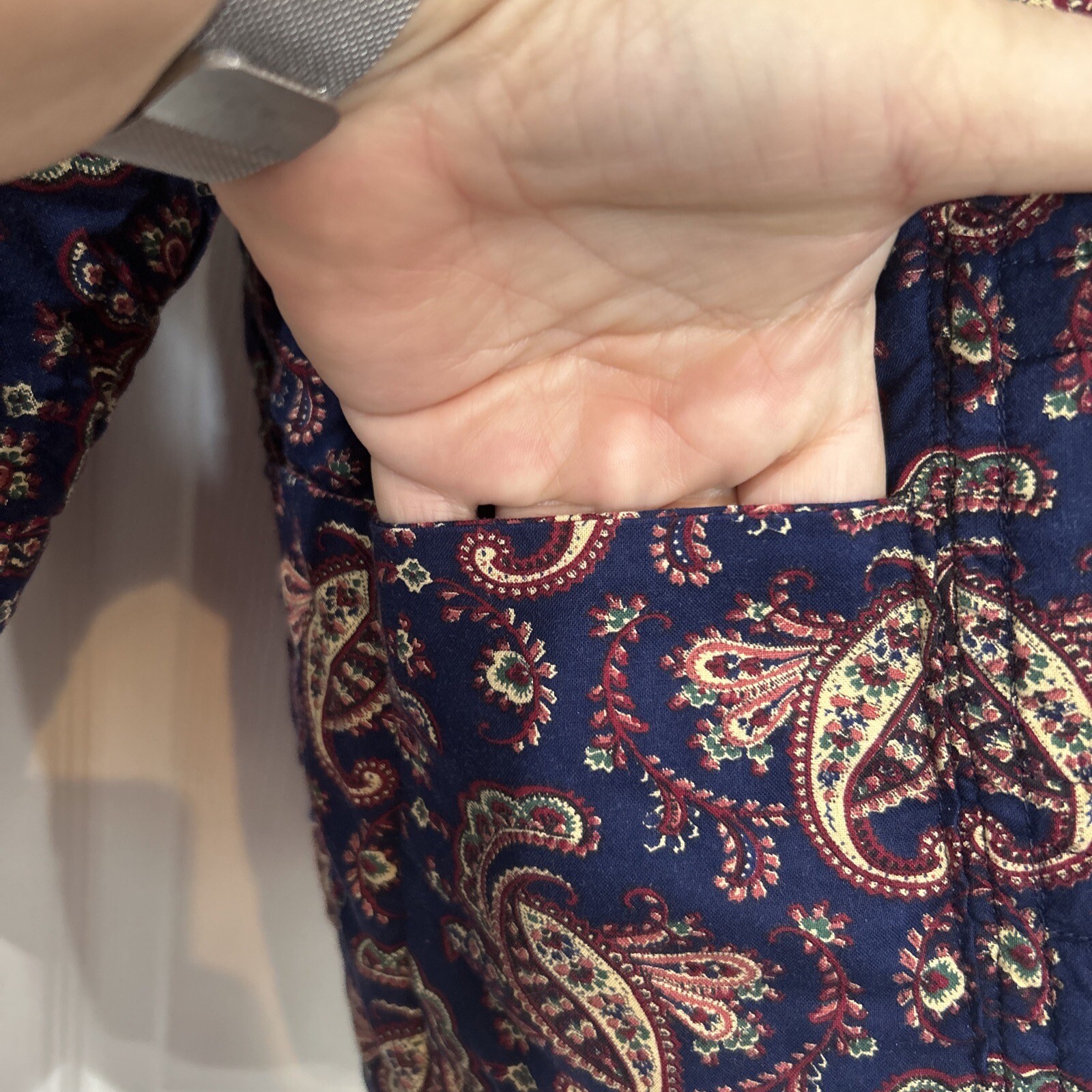 Handmade Reversible Patchwork & Paisley Quilted C… - image 10