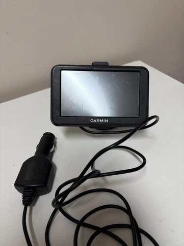 Garmin GPS With Charger And Mount Copyright 2011 Bundle