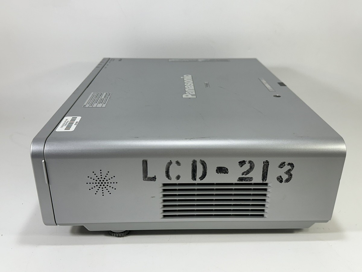Panasonic PT-F300NT 3LCD Projector 4000 Lumens 1024 x 768 XGA