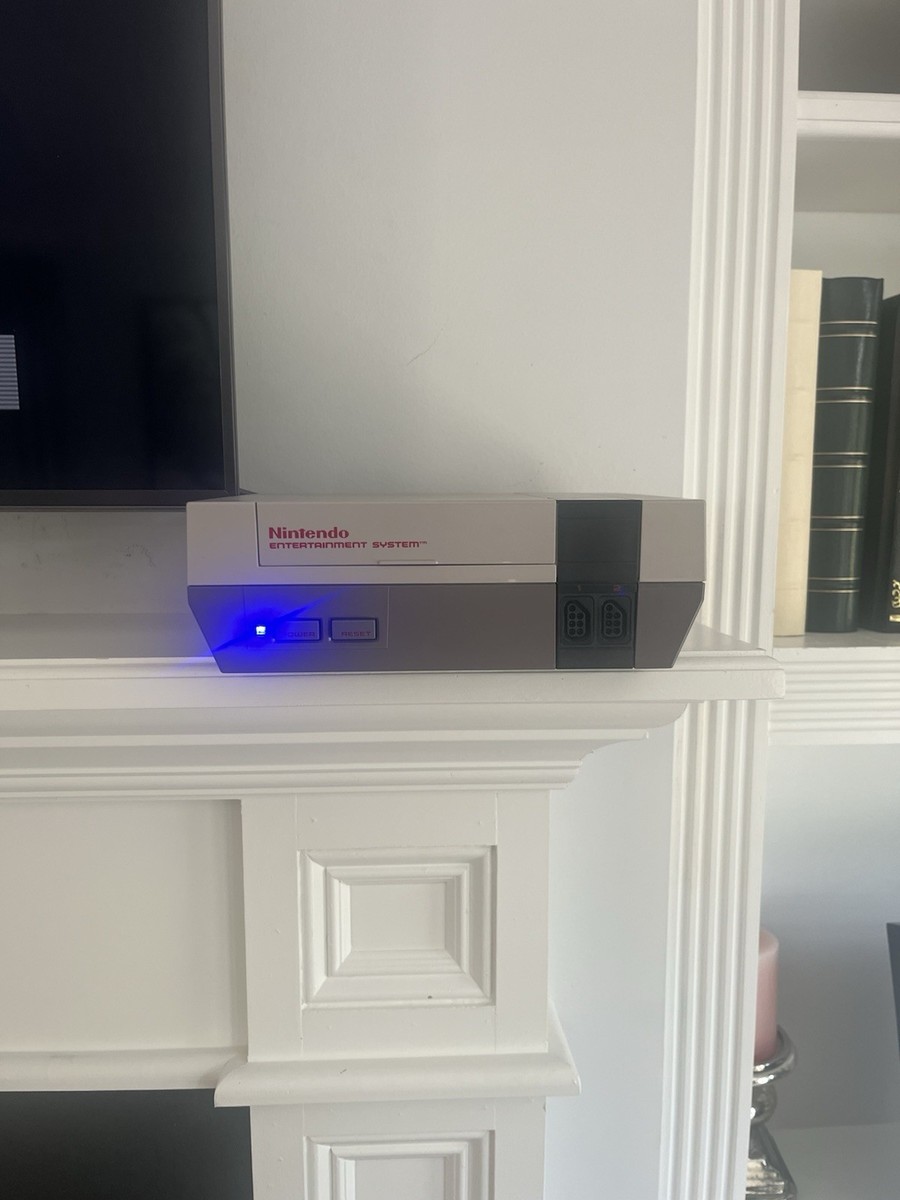 Hi Def NES Console with Extras (Everdrive, Slotmaster, USB Power