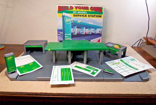 BP Model Build Your Own Gas Service Station