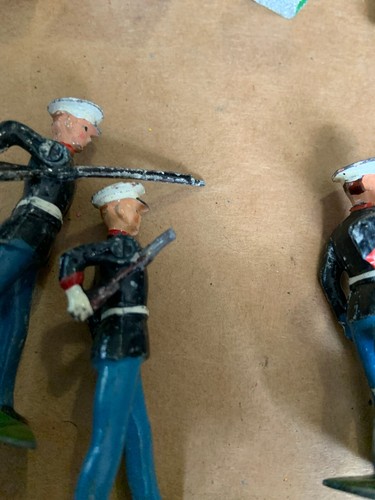 Lotto di 11 figurine Britains LTD metallo/piombo navale/marine/militari armi in movimento - Foto 7 di 11