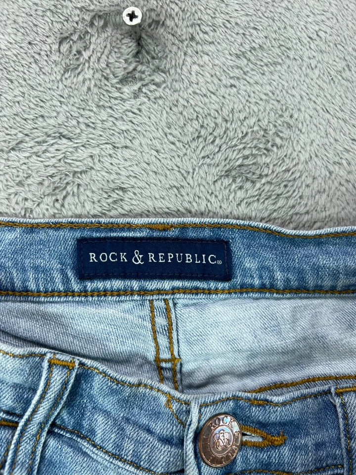 Rock & Republic Bumbershoot Shorts Womens 8 Acid Wash Denim Shorts Destroyed - Image 3 of 4