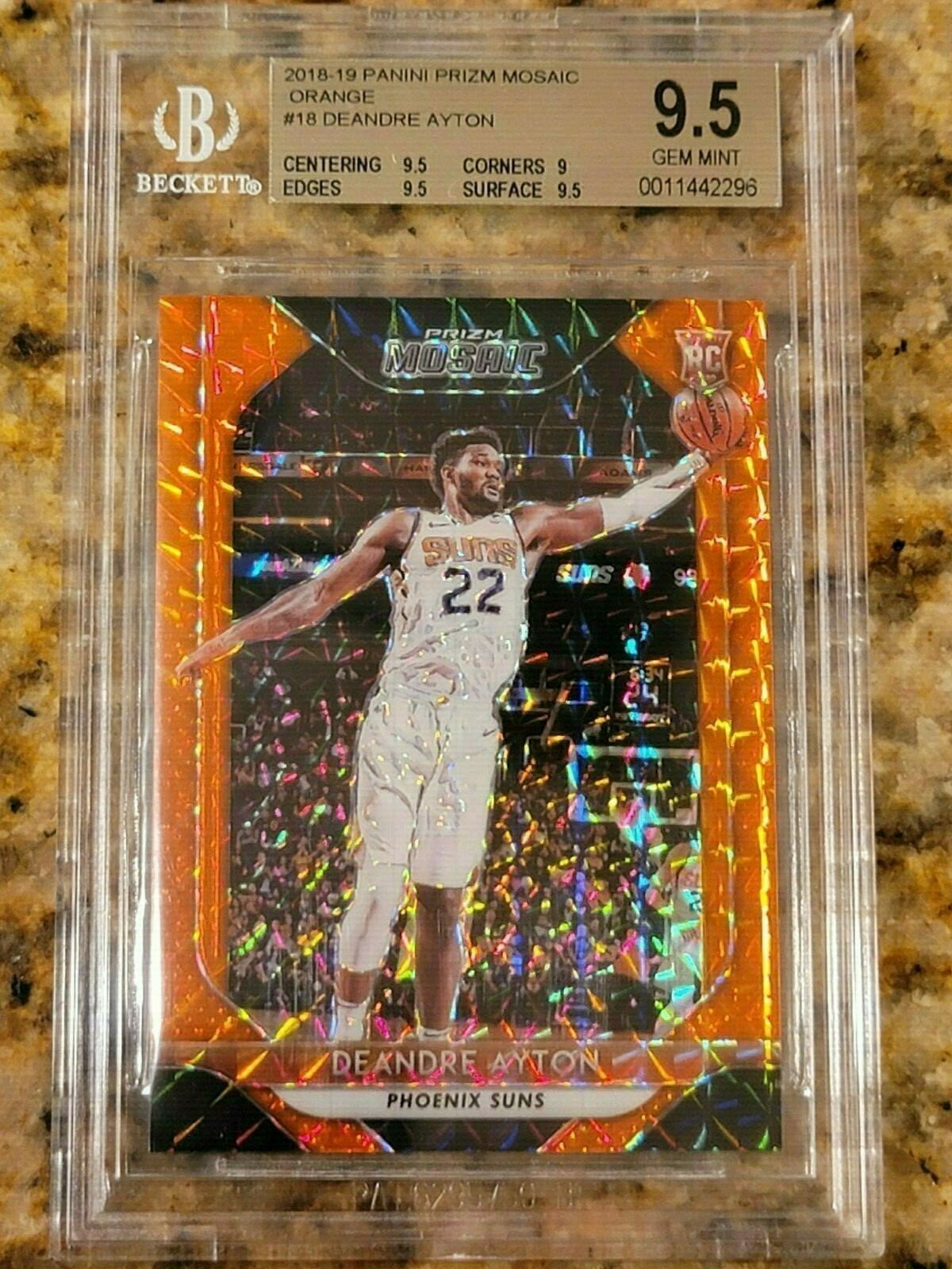 2018-19 Panini Prizm Deandre Ayton Rookie Mosaic Orange Refractor /99 BGS 9.5