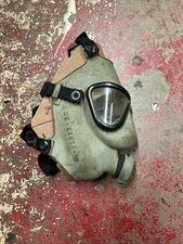 M9A1 US Military Gas Mask Vintage Korean War Field Protective Mask MEDIUM