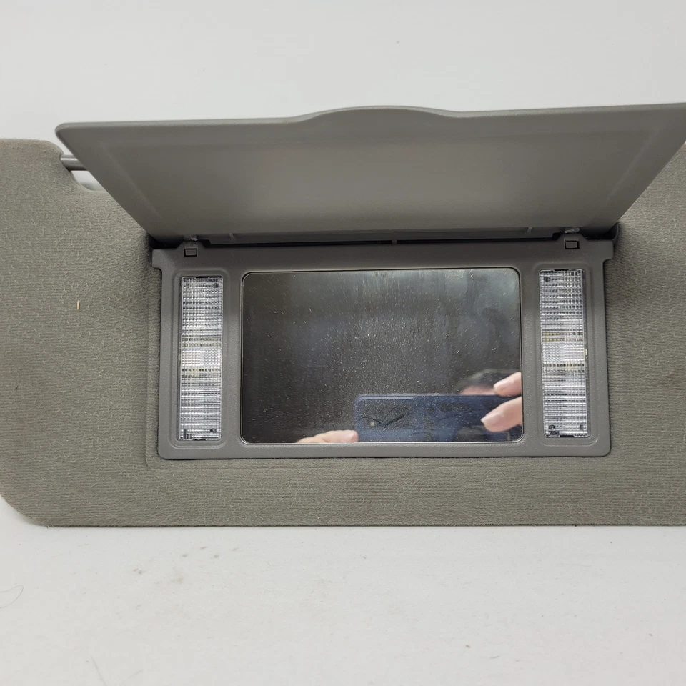 00-05 Chevrolet Impala pasajero lado derecho parasol gris Foto 4 de 4