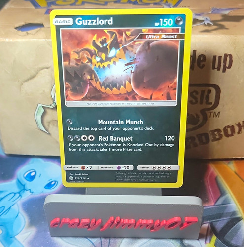 Pokémon Guzzlord 136/236 Cosmic Eclipse TCG Holo Rare ENG 150HP Near Mint