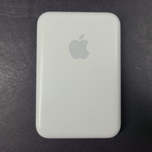 Apple MagSafe Lightning Battery Charger White Battery Pack Bank A2384