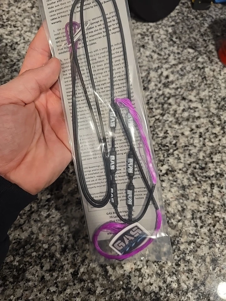 Cabo de corda Gas PHASE 4 29 Mathews V3X 29 BowStrings TODO Flo roxo - Imagem 4 de 4