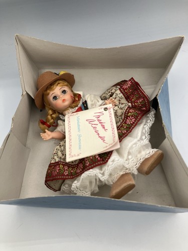 Bambola vintage Madame Alexander Austria - scatola originale, supporto, etichetta documenti - Foto 4 di 23