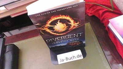 Divergent (Divergent Trilogy, Book 1) Roth, Veronica and Nicolas Delort: