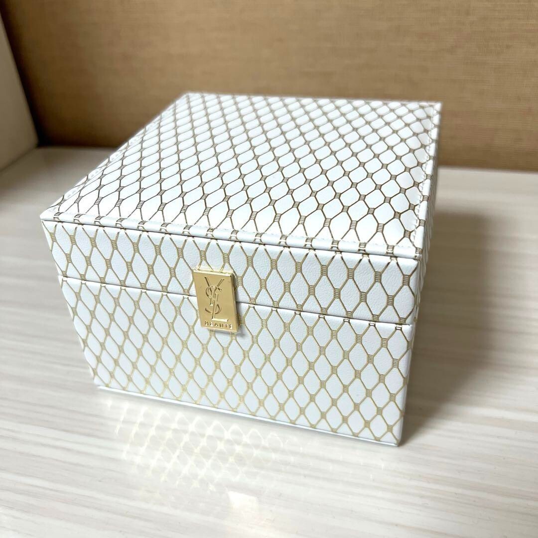 Yves Saint Laurent Vanity Cassapanca Natalizia Quantità Limitata L120xH80xP120mm Nuova