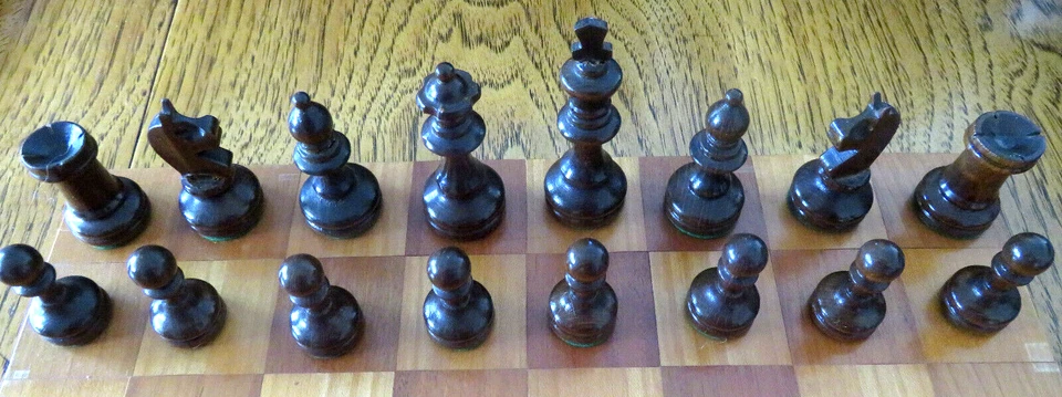 German 32 Wood Chess and 24 Checkers Pieces, 3" King, Inlay Folding Wood Box - Image 4 of 4