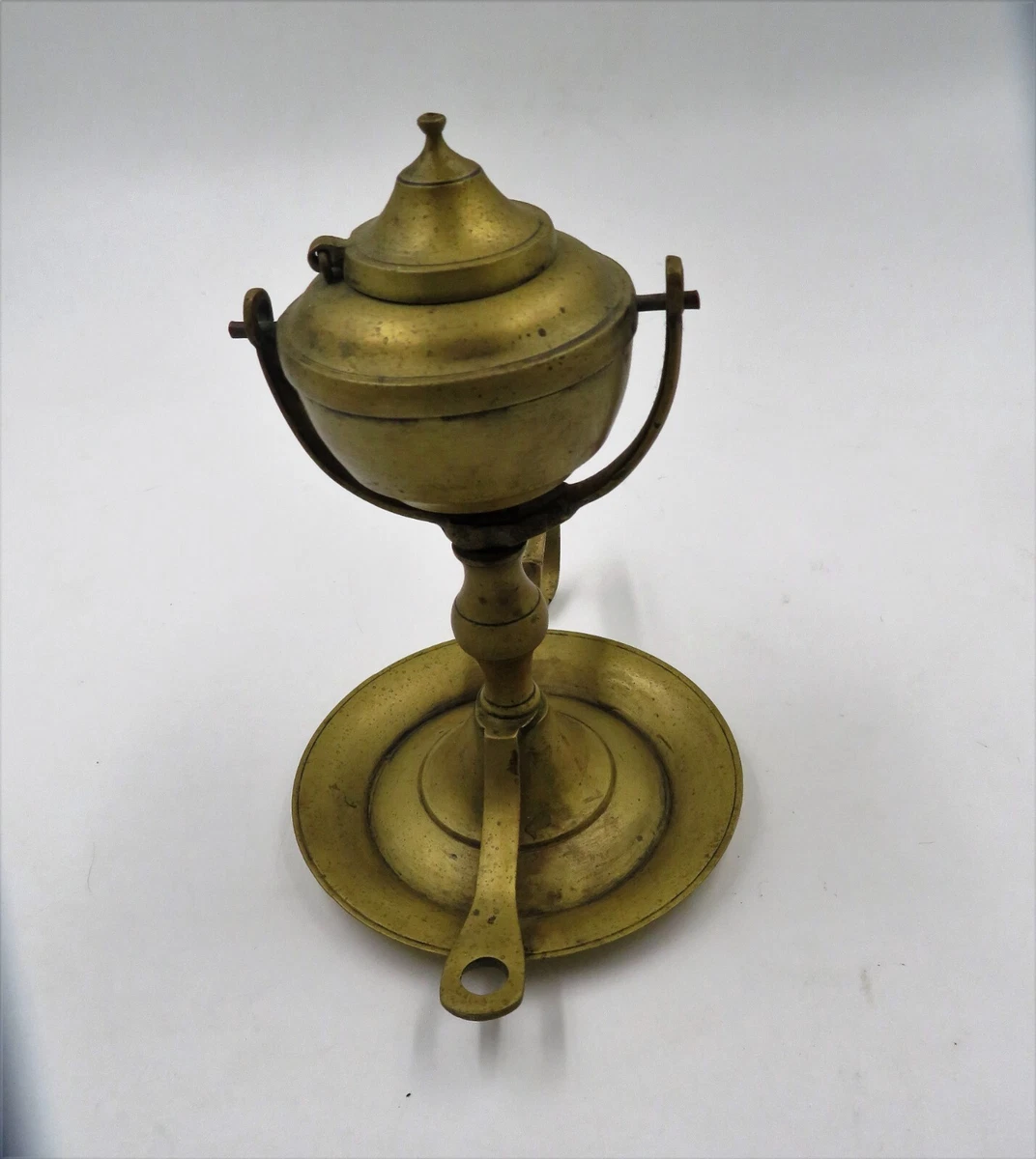 ANTIQUE EARLY 19TH C TILTING SMALL BRASS OIL LAMP