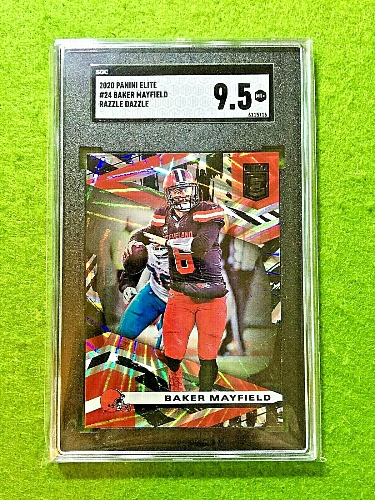 BAKER MAYFIELD RAZZLE DAZZLE PRIZM CARD GRADED SGC 9.5 BROWNS 2020 Elite  SSP