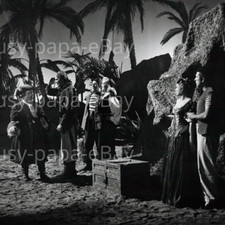 1952 Bud Abbott And Lou Costello Meet Captain Kidd Charles Laughton Photo #4