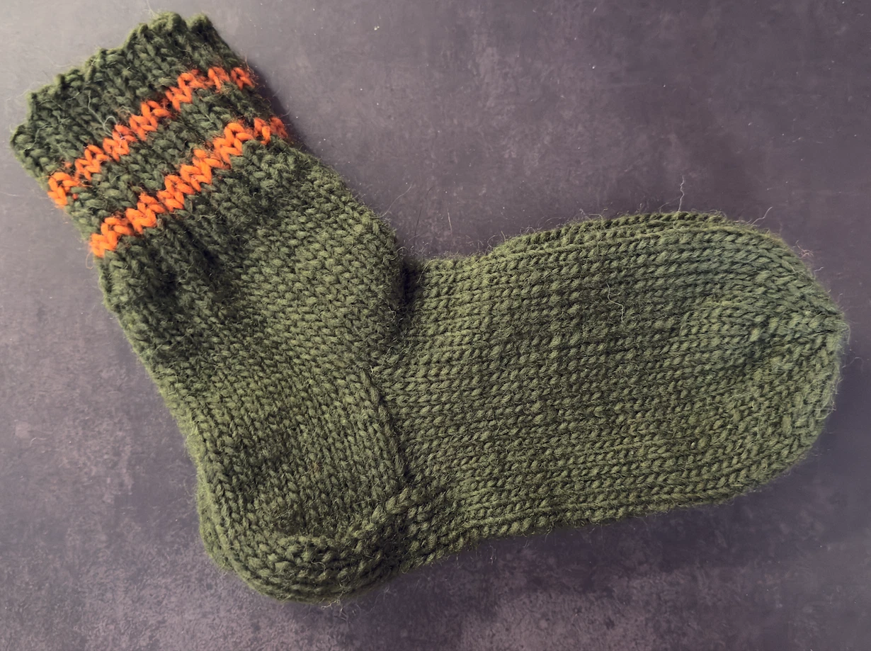 Hand Knit Dark Green W Pumpkin Spice 100% Wool Cozy Warm Winter Gift Sizes S M L